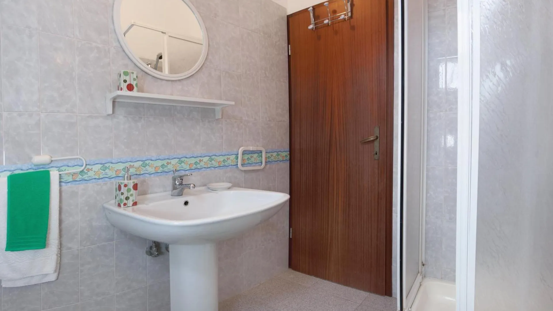 Apartments By The Sea Rastici, Ciovo - 2104 Trogir 0*,  Chorvatsko